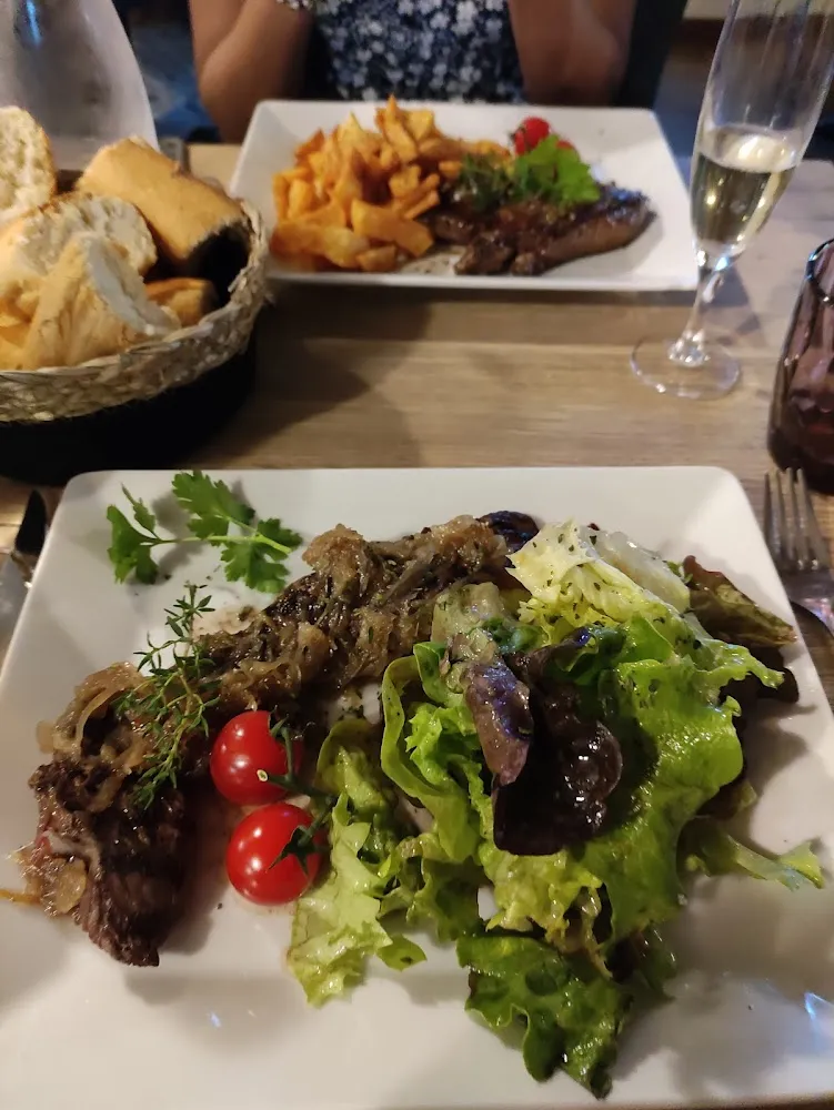Onglet À L'échalote Et Salade